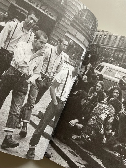 Skinhead : An archive