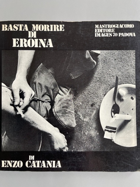 Basta Morire di Eroina (1979)